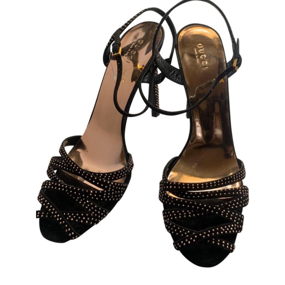 🛑SOLD🛑Gucci Black Suede Micro Detail Heels